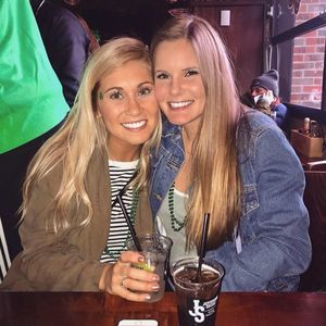 Meet your Posher, Abbey